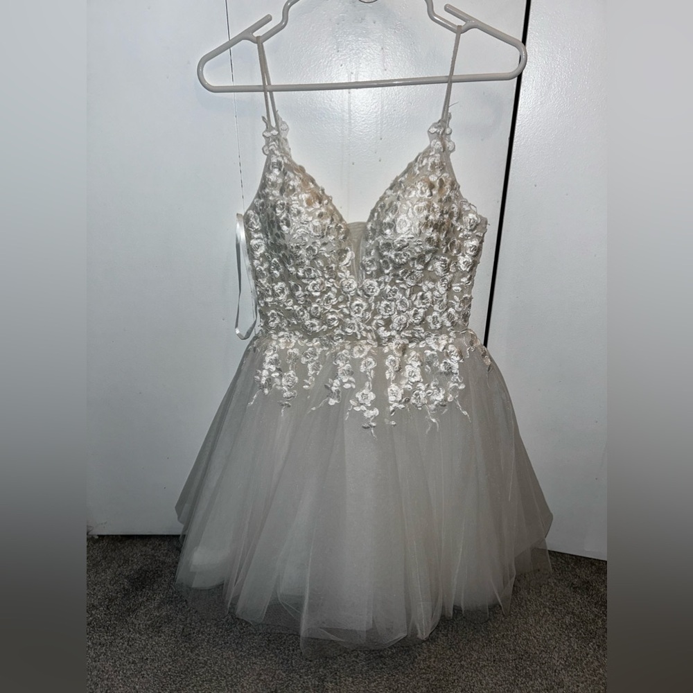 Jovani Ivory Embroidered Tulle Cocktail Dress – Bridal Shower / Engagement